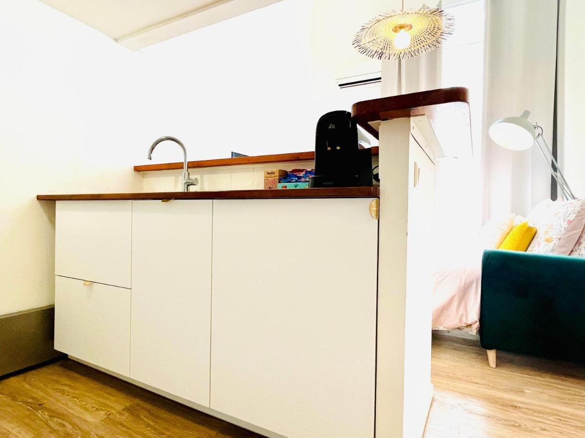 Duplex-Ceiling Height 1,9M-Free Private Parking-Self Check In !! Duplex Climatise-Hauteur Sous Plafond 1,9M-Parking Prive Gratuit-Arrivee Autonome !! Avignon Ngoại thất bức ảnh